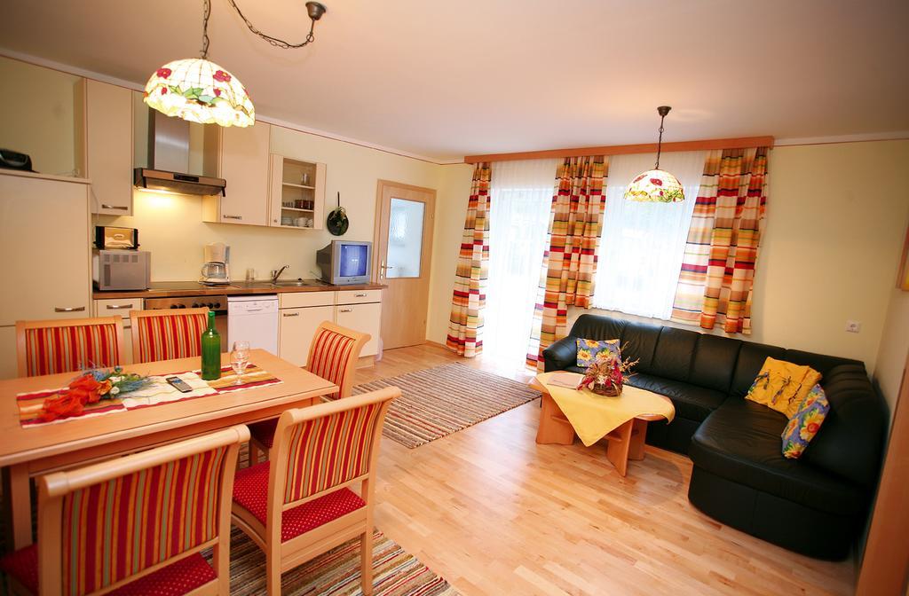 Ritas Alm Apartment Turracher Hoehe Bagian luar foto
